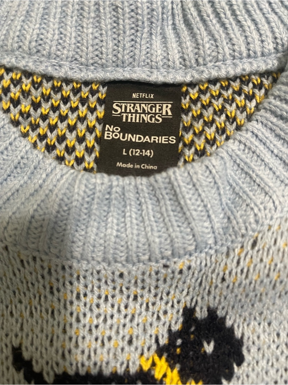 Stranger Things Scottie Dog Knit Sweater Large NWT - Picture 3 of 3